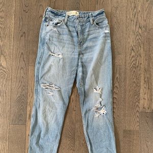 Distressed Boyfriend Jeans